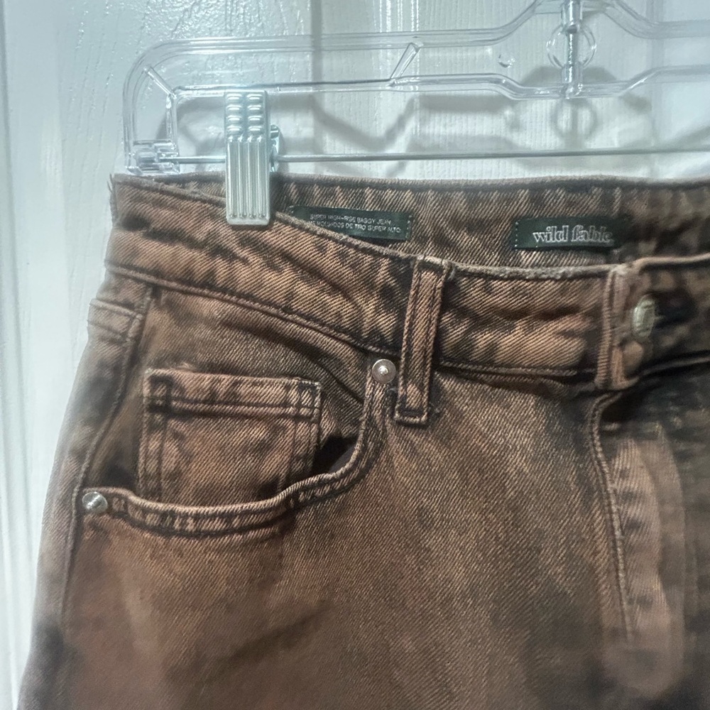 NWOT Wild Fable High-Rise
Baggy Jean Women's Size 4/27R
Brown Denim 5-Pocket - Picture 3 of 4